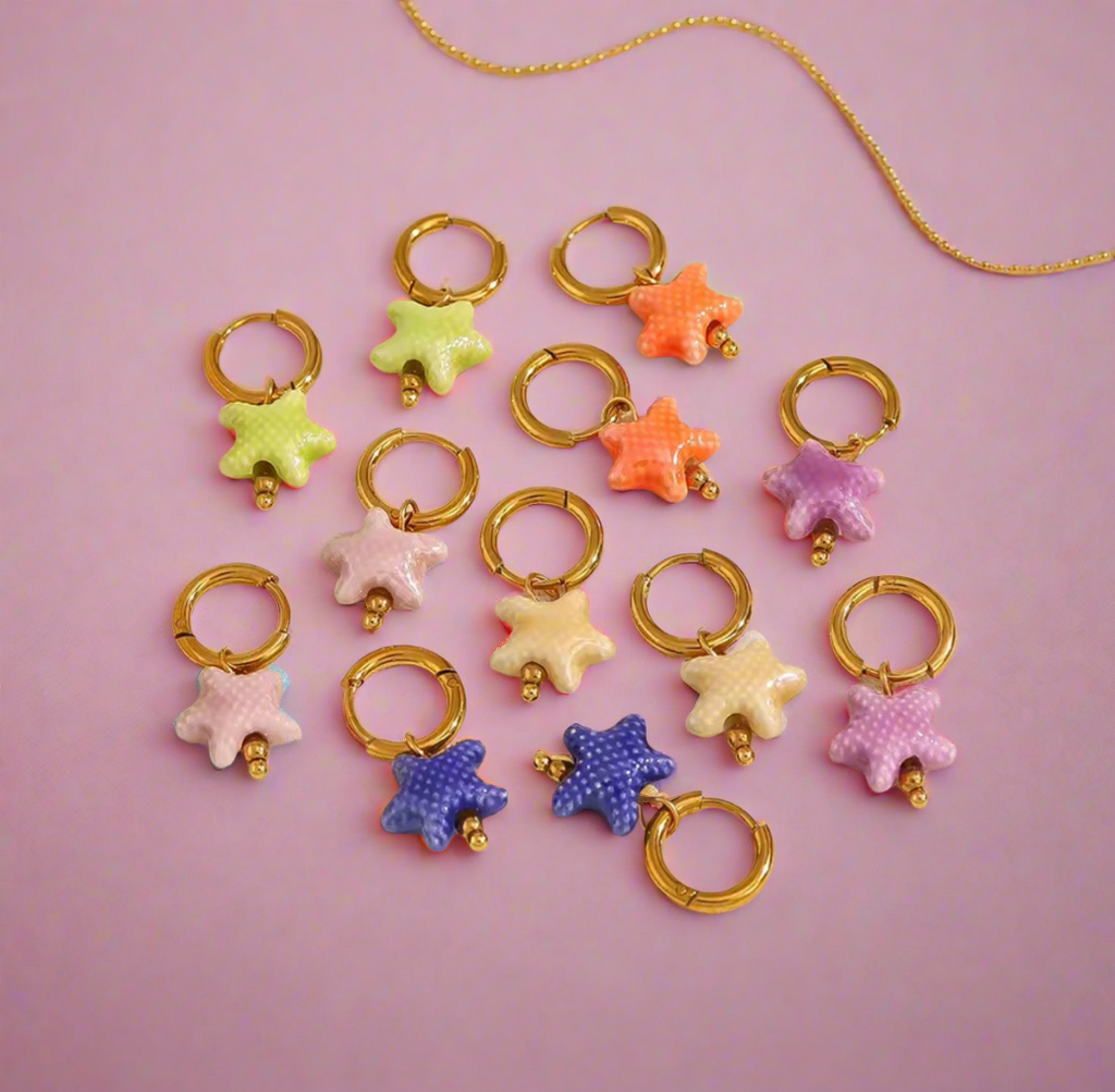 Lil’ lovelies  // Gold mini hoop with various colours