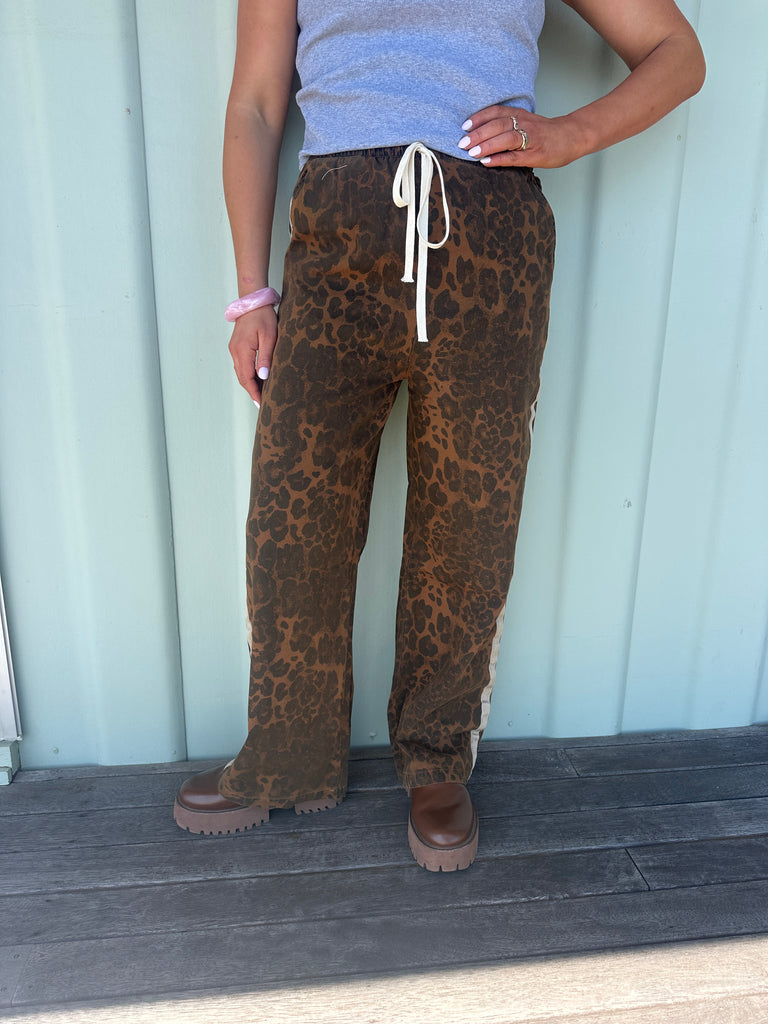 Dark Leopard Racer Pants
