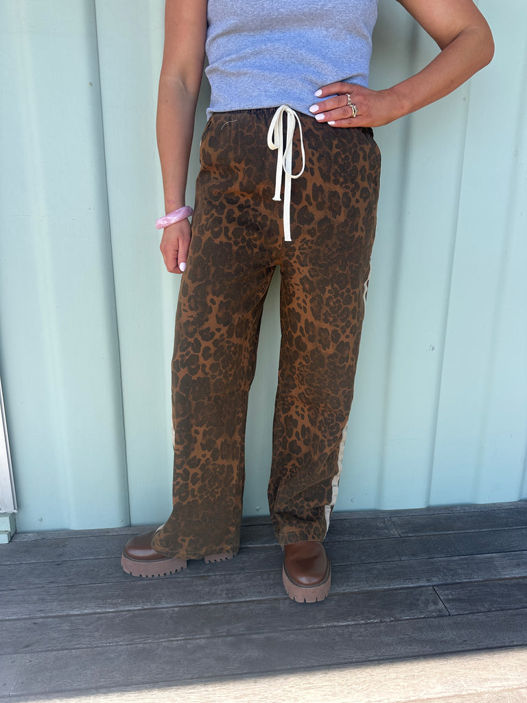 Dark Leopard Racer Pants