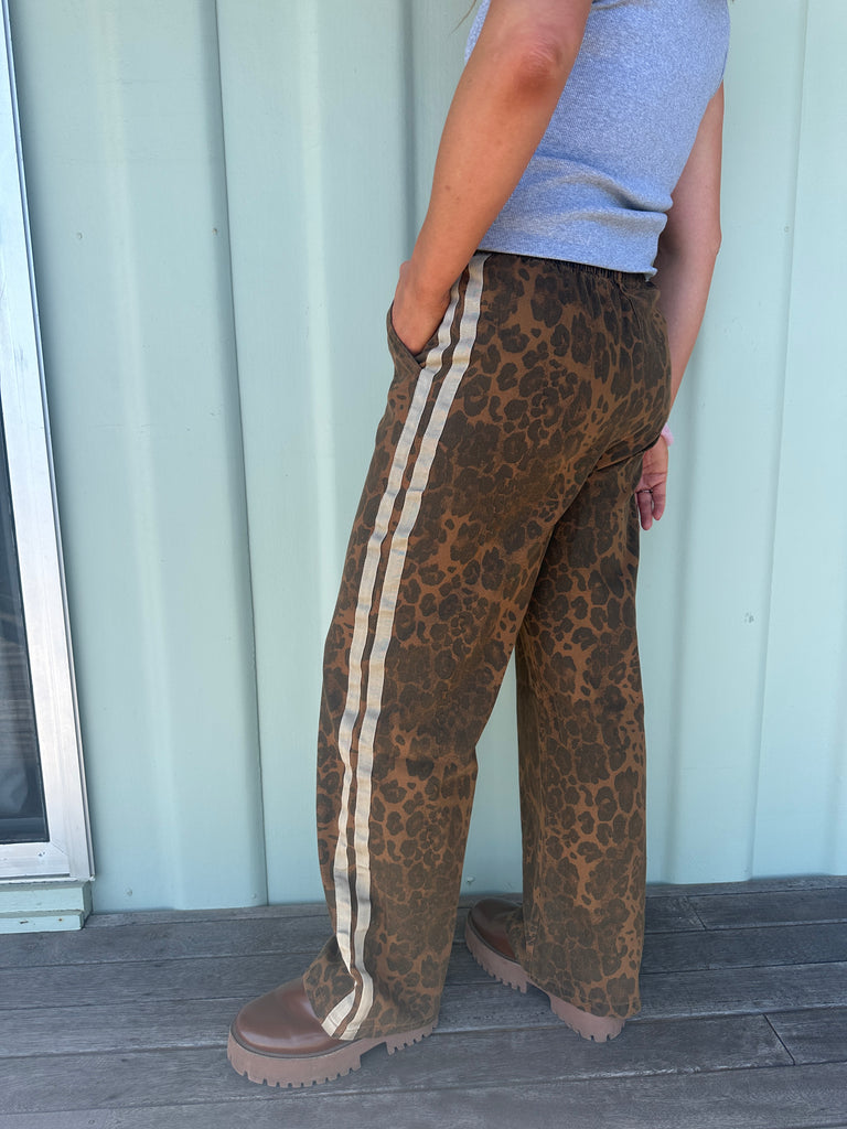 Dark Leopard Racer Pants