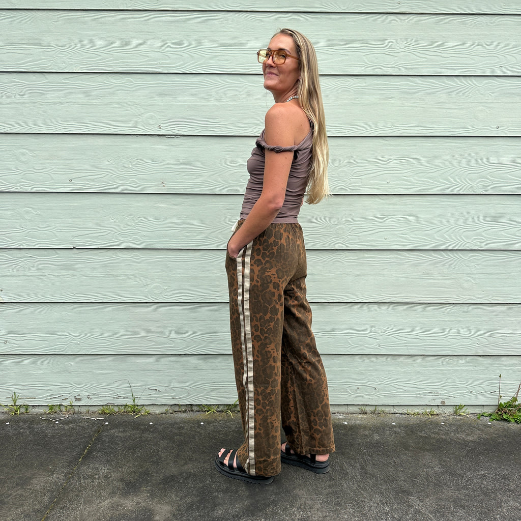 Dark Leopard Racer Pants