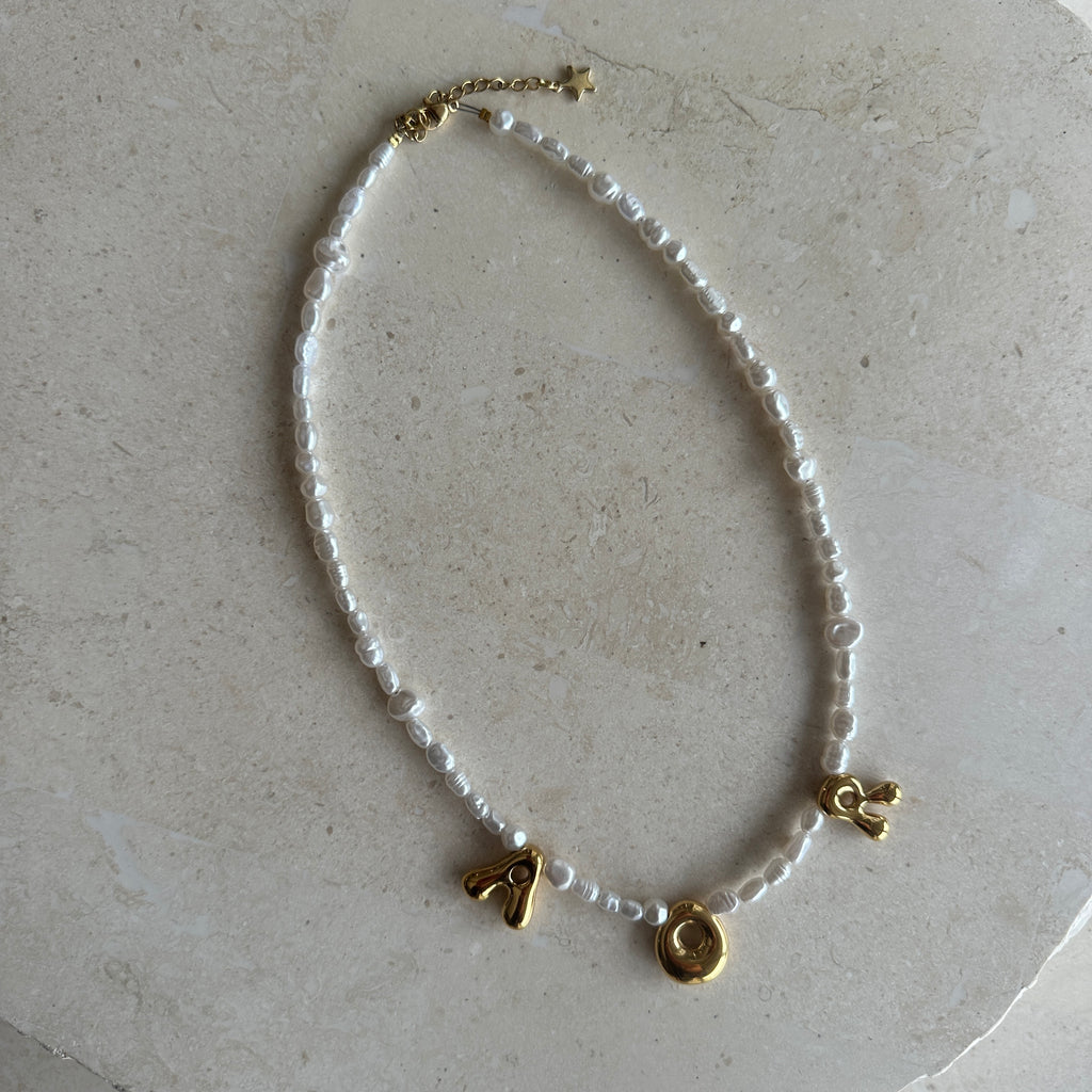 Bubble Initial Letter Necklace Pearly  *pre order*