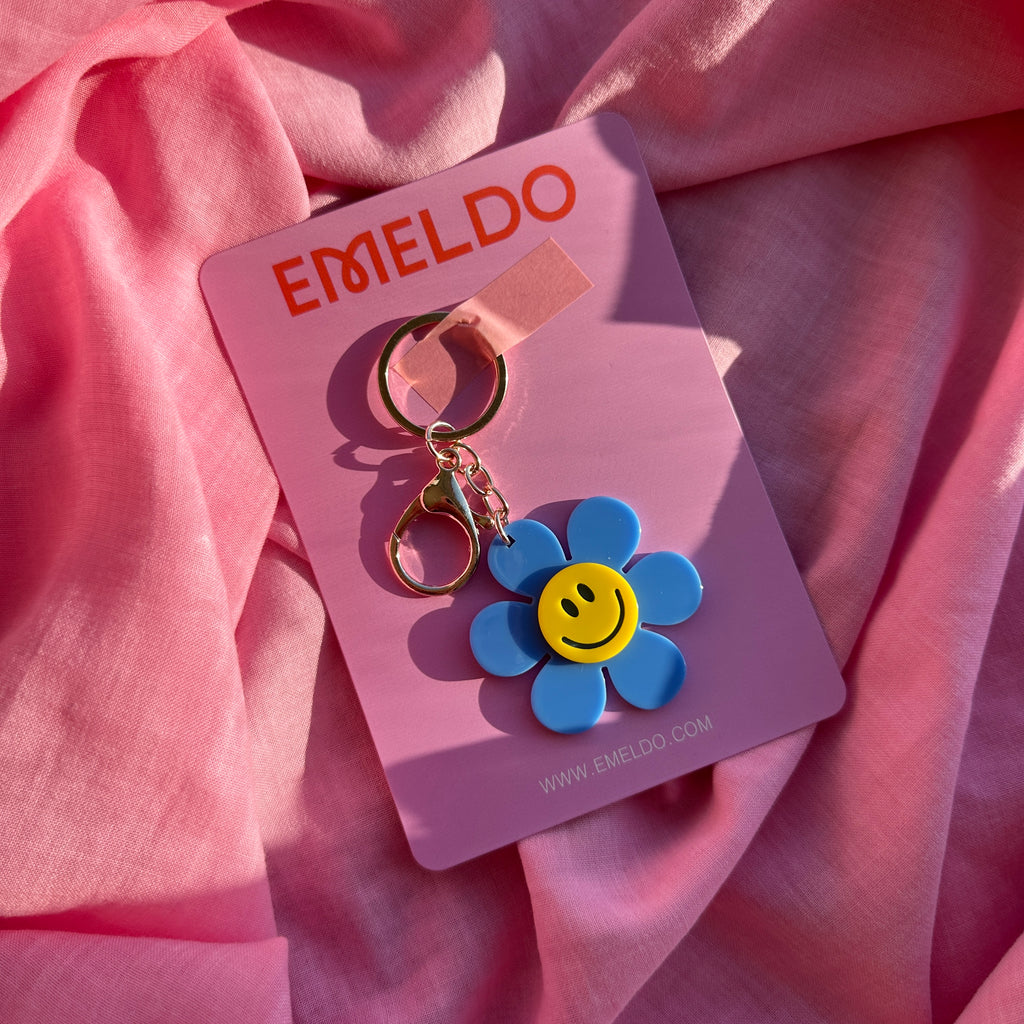 Smiley Flower Keyrings // blue