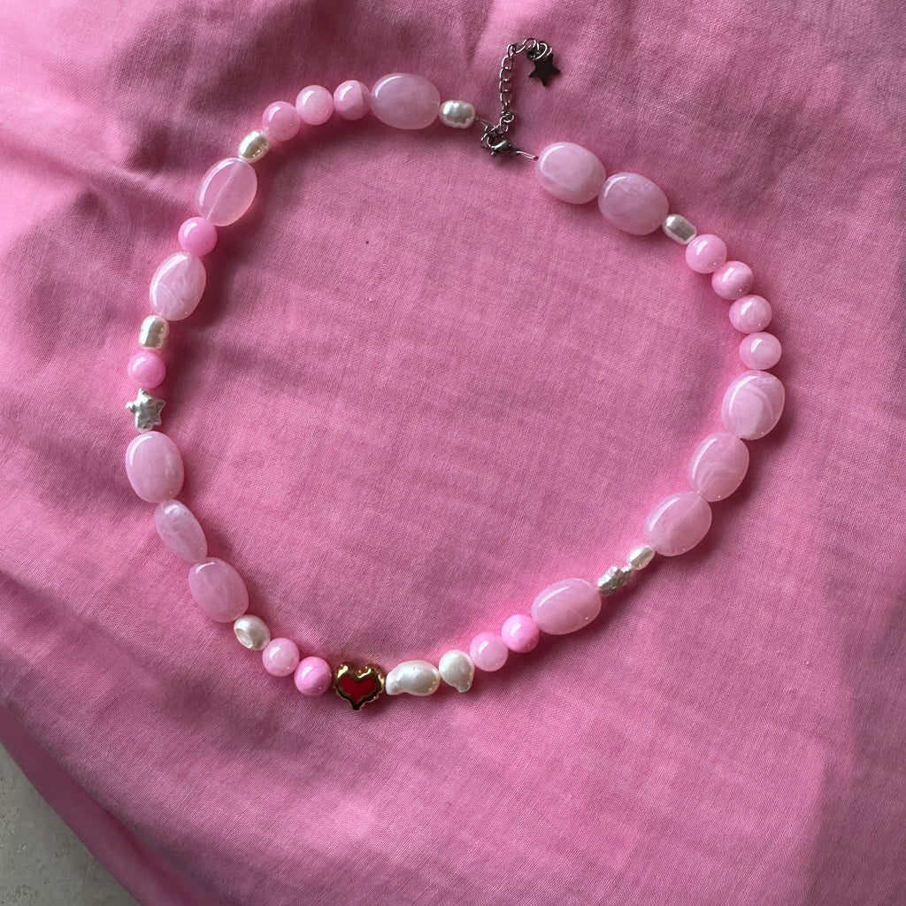Lover Necklace // Pink, pearls and heart