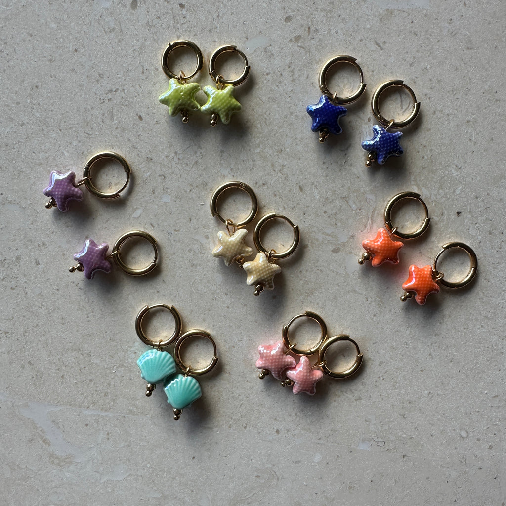 Lil’ lovelies  // Gold mini hoop with various colours