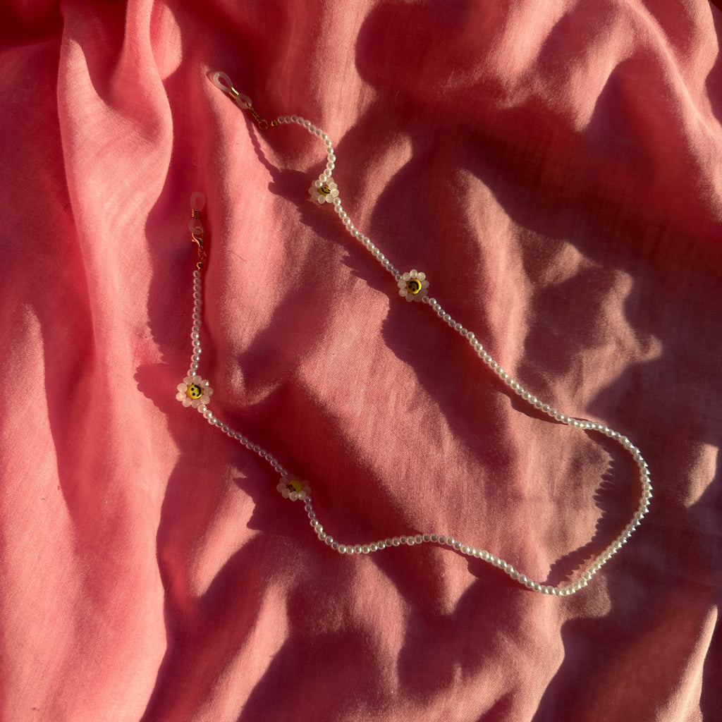 Glasses Chain // smileys