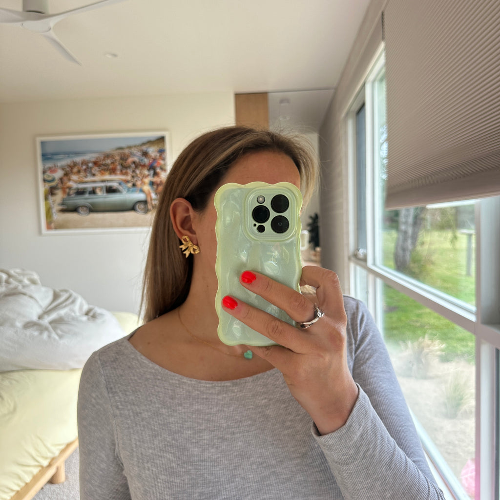 Bow Earrings // Silver