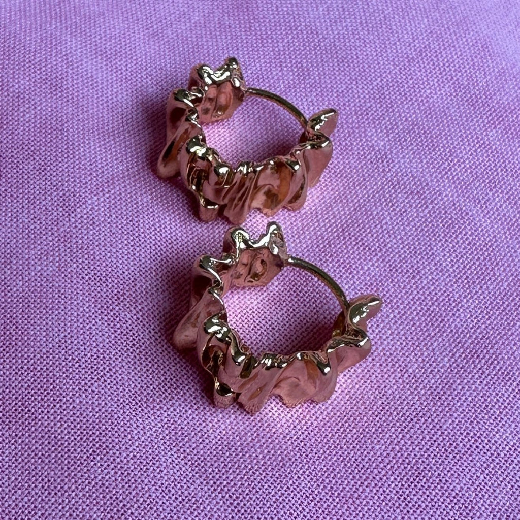 Holly Hoops // Crinkle Gold