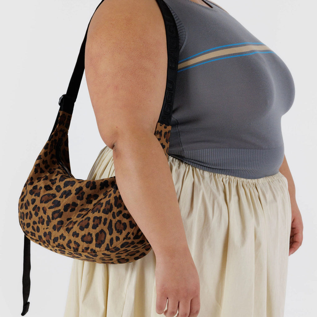 Medium Nylon Crescent Bag - Baggu - Leopard
