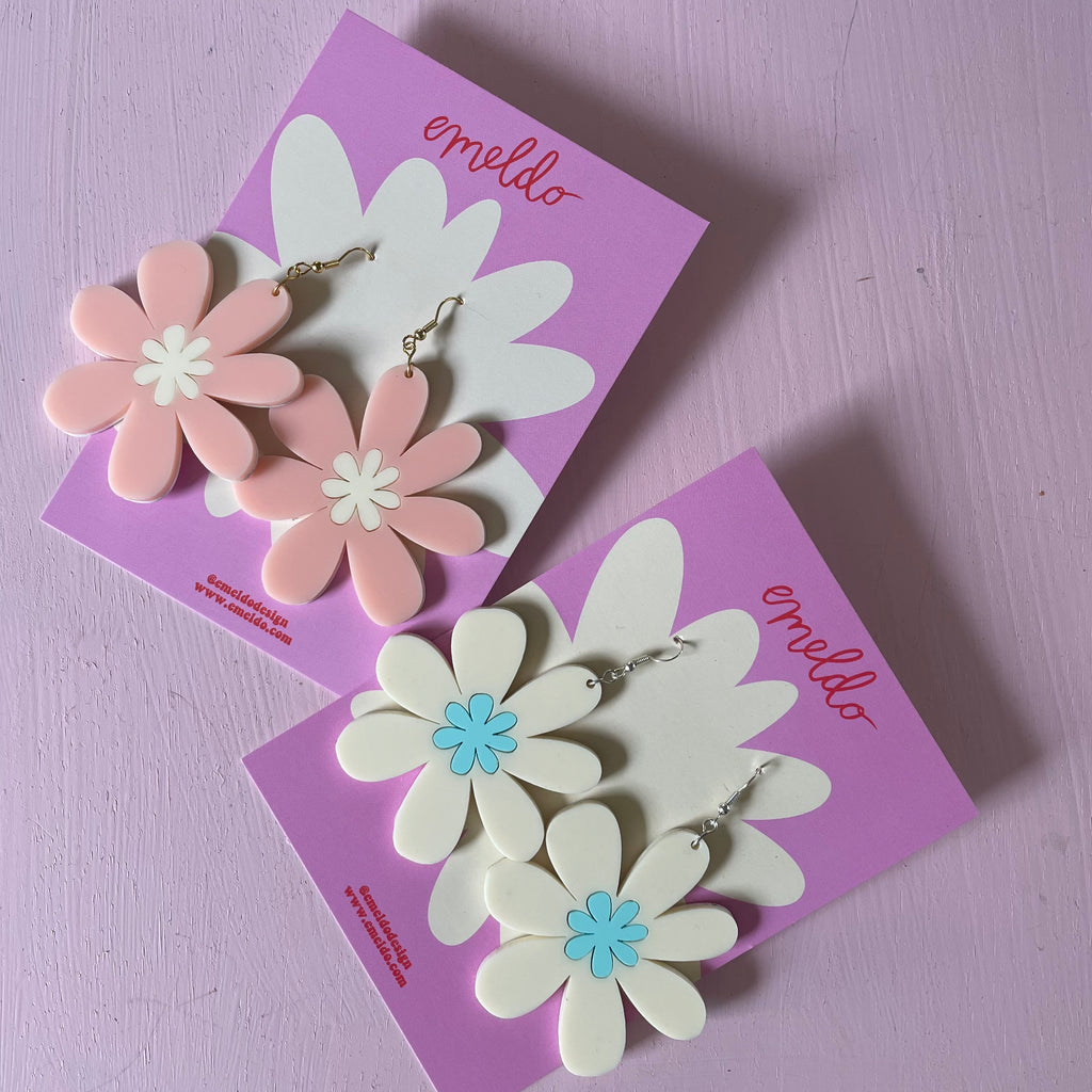Gigi's Groovy flowers // pink and cream