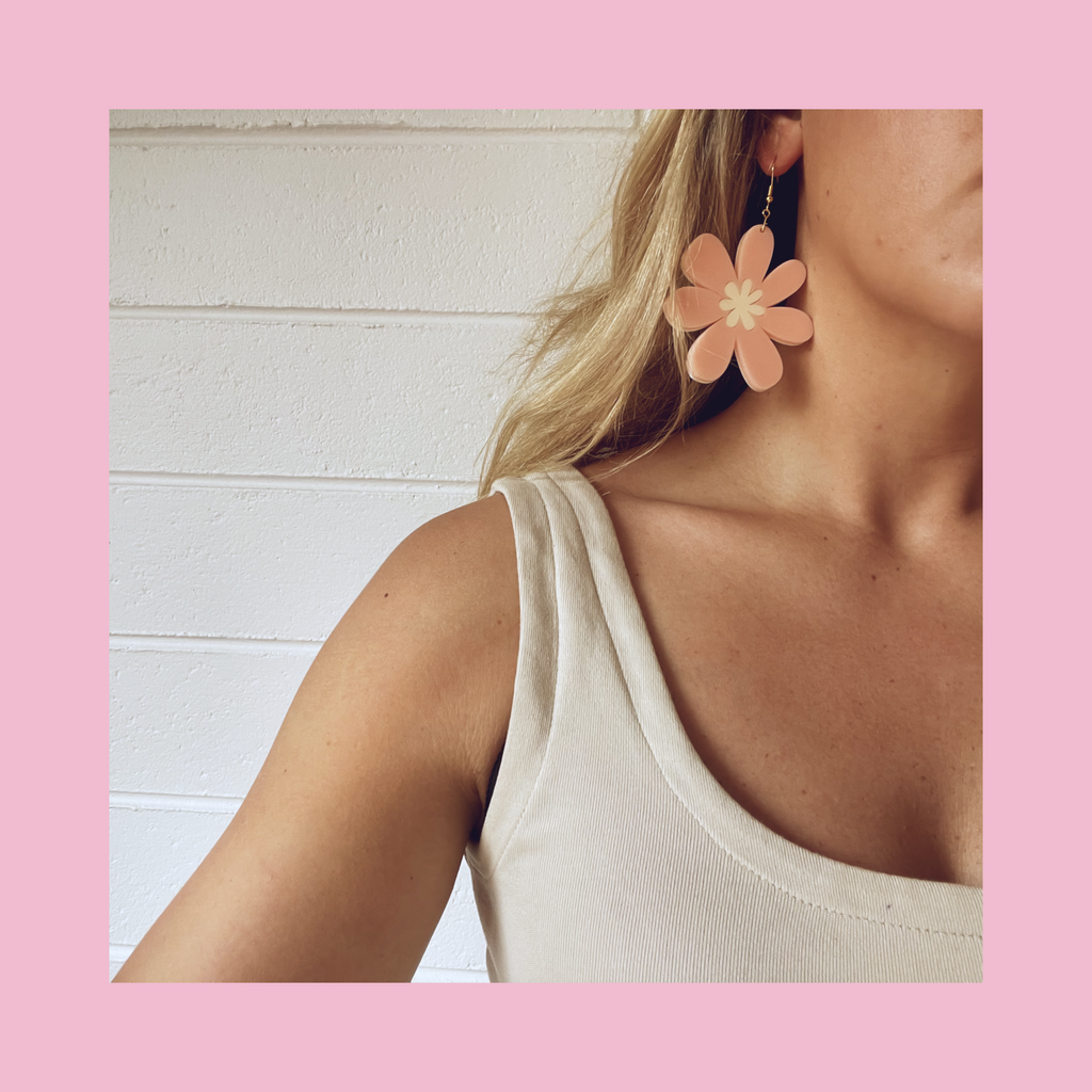 Gigi's Groovy flowers // pink and cream