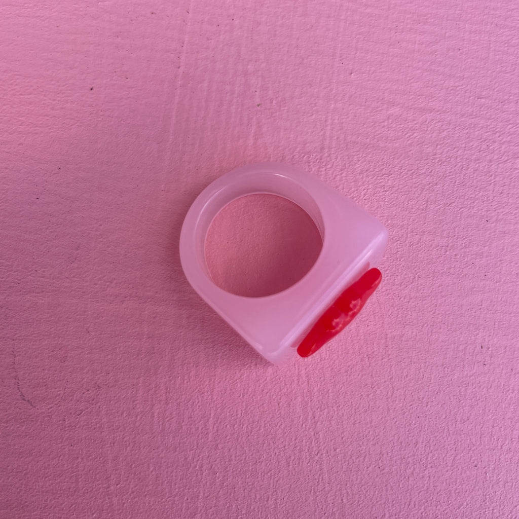 Lips Ring // pink and red
