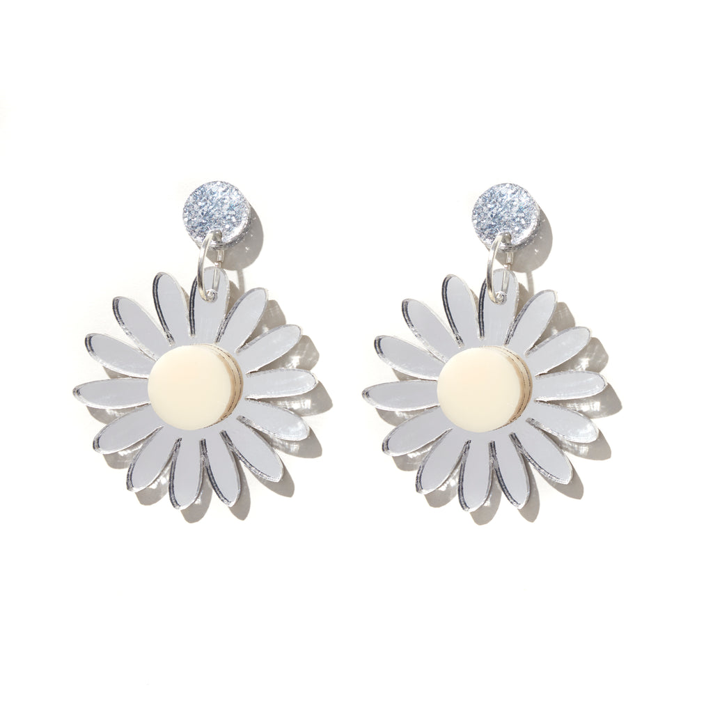 Daisy Studs // select colour