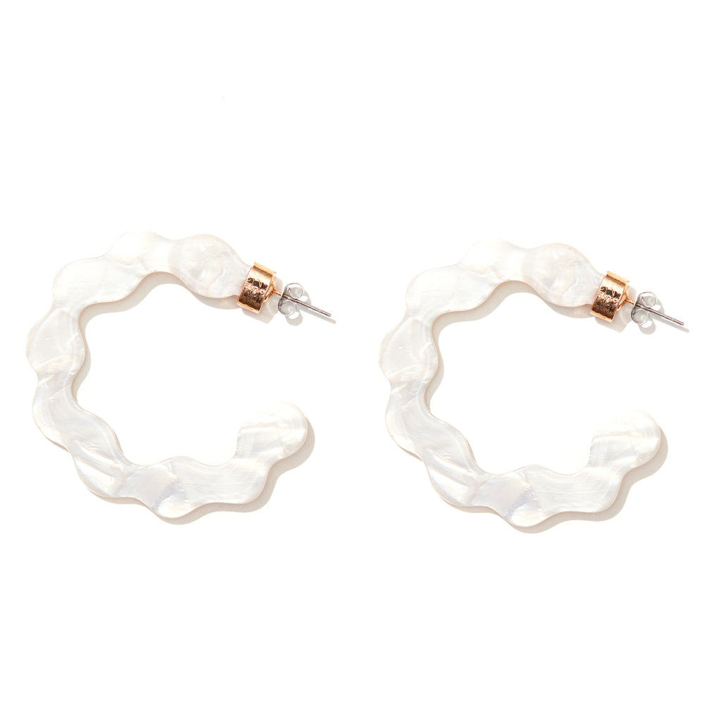Alice Hoops // White pearl with gold